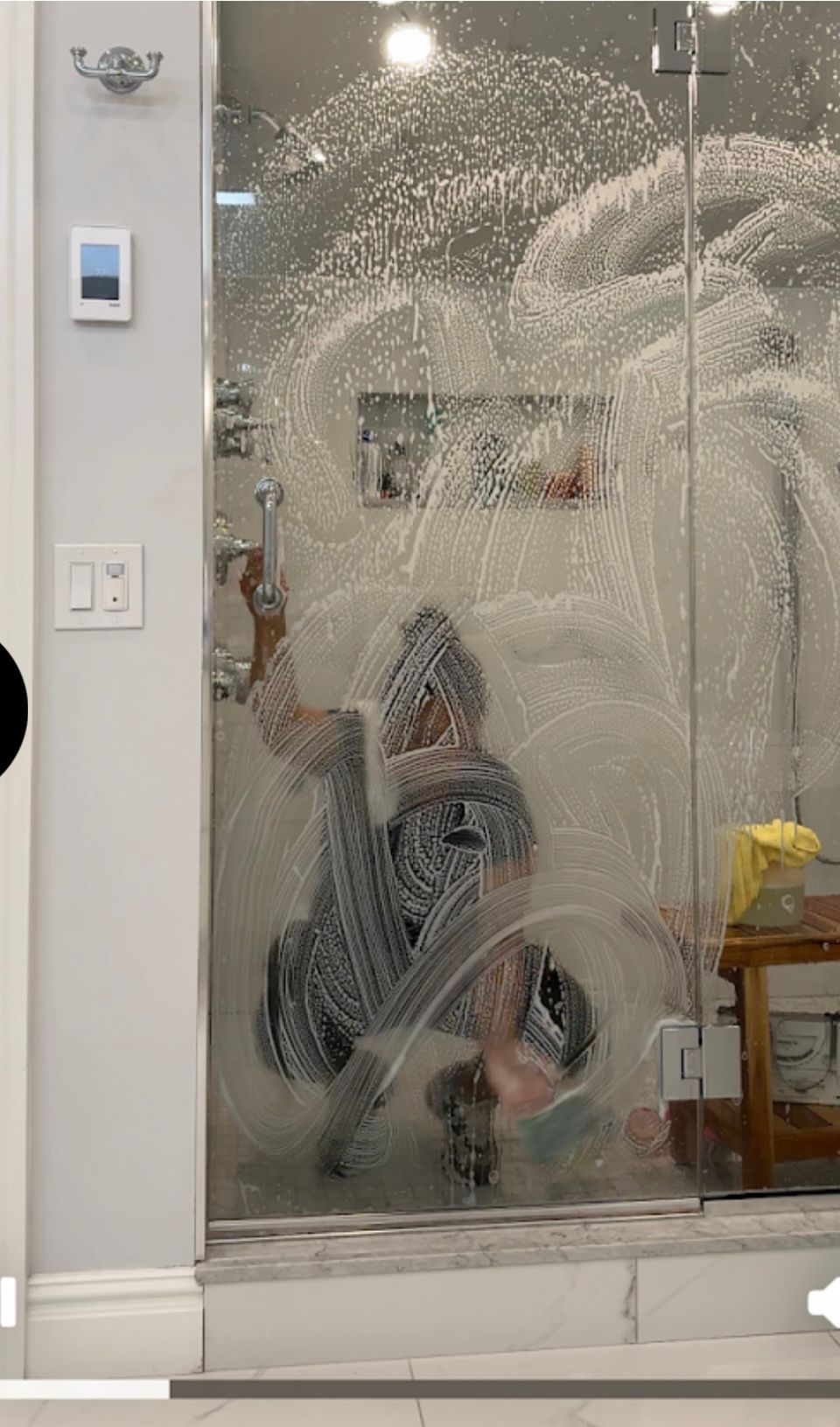 Deep glass cleaning
